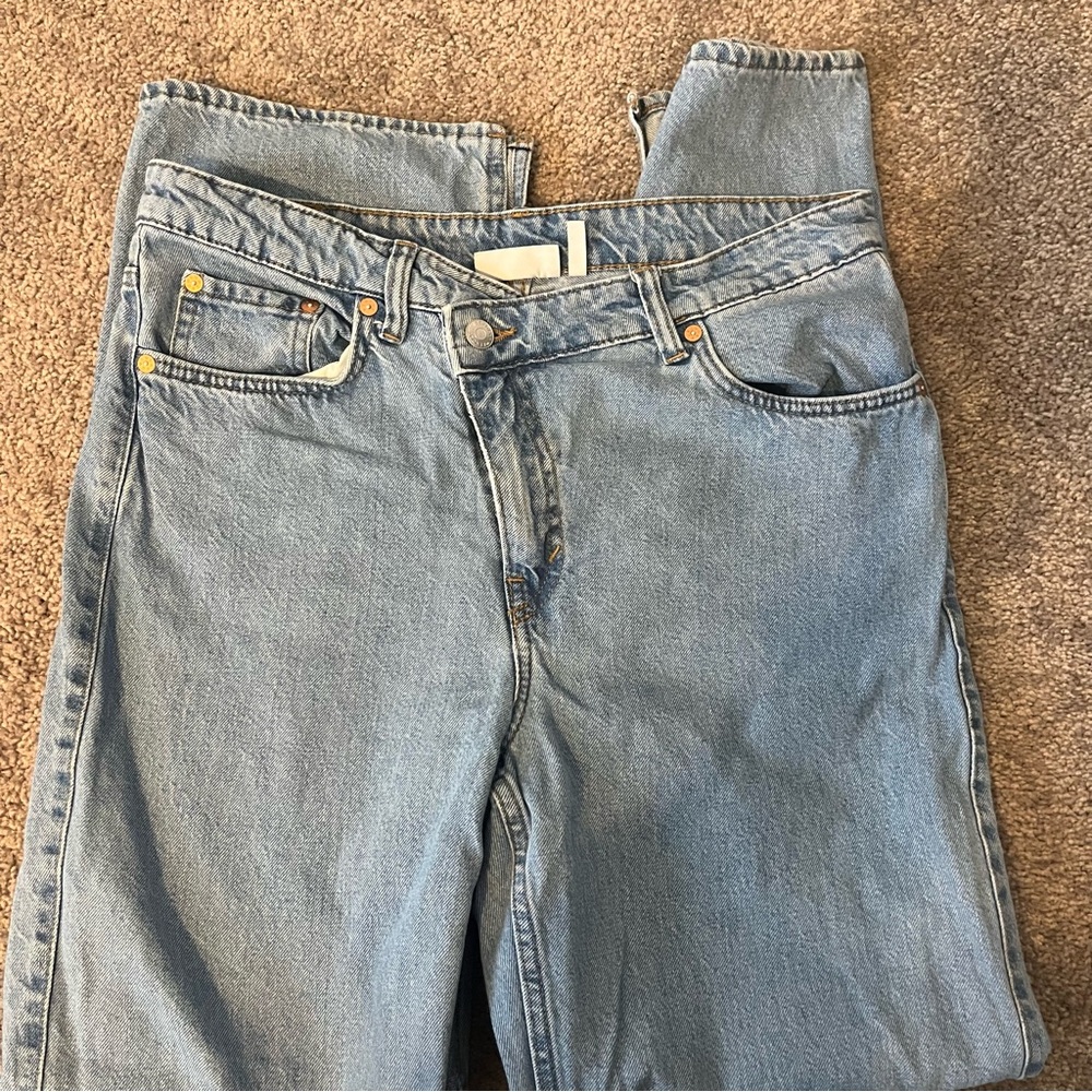Weekday Avery Jeans in Pool Blue - Picture 6 of 6